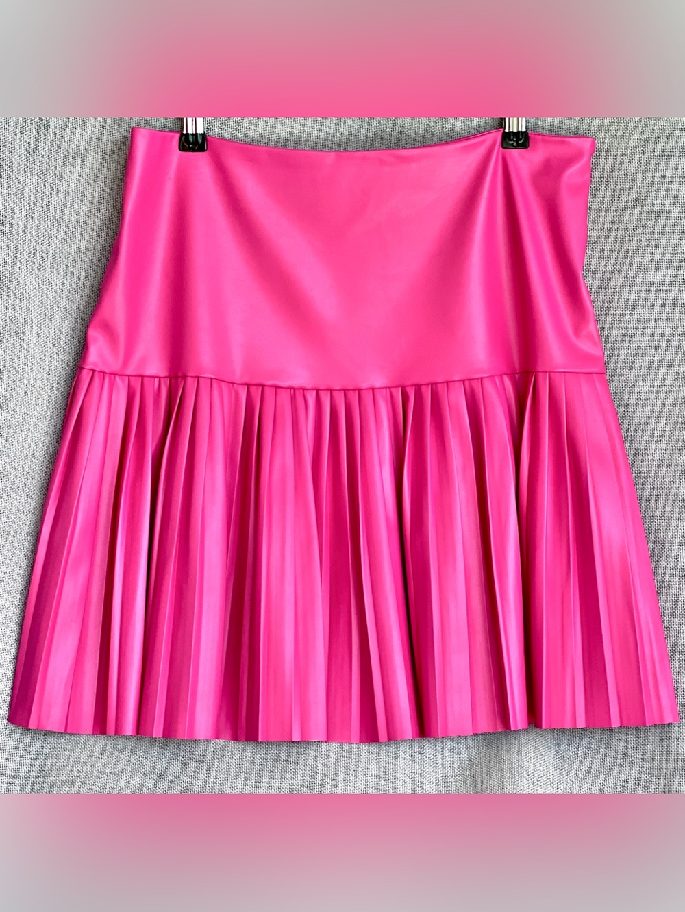 Sincerely Jules pleated Mini faux vegan leather skirt hot pink size L